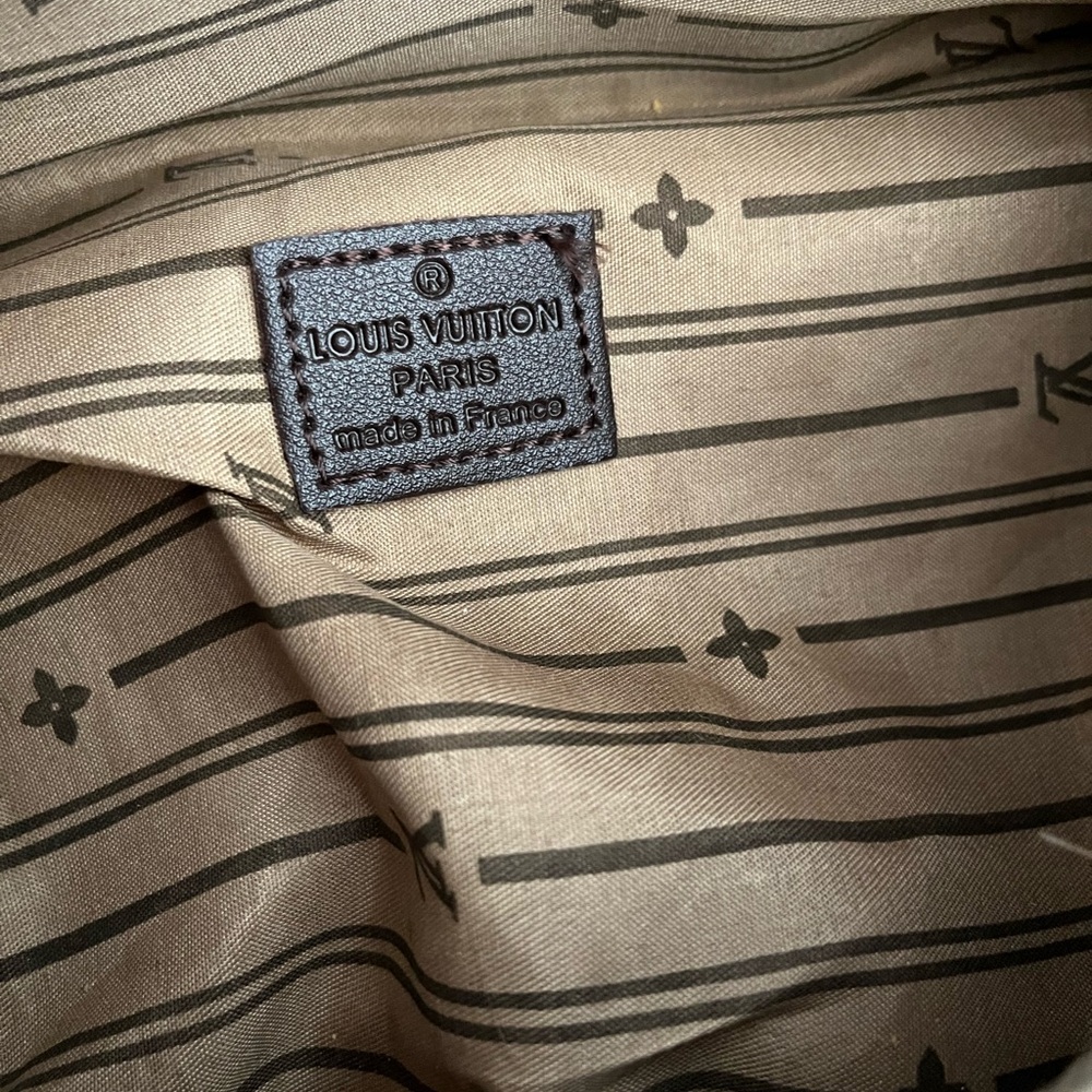 Knock off Louis Vuitton bag